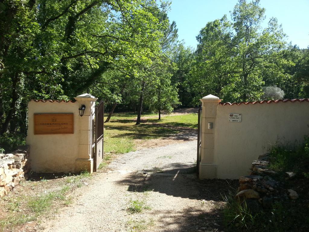 Le Donjon Des Combes Et Son Spa Fayence Rum bild