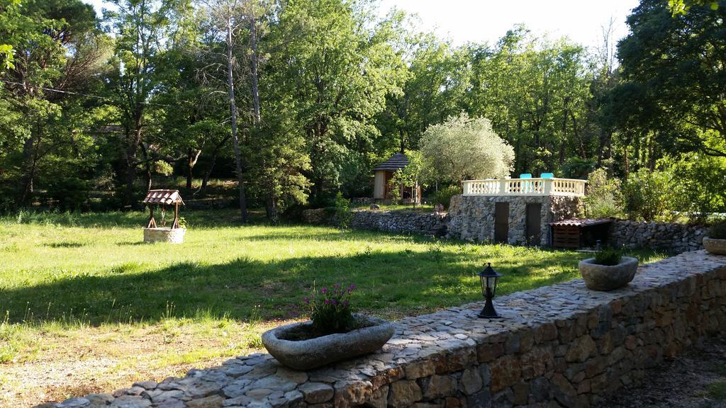 Le Donjon Des Combes Et Son Spa Fayence Rum bild