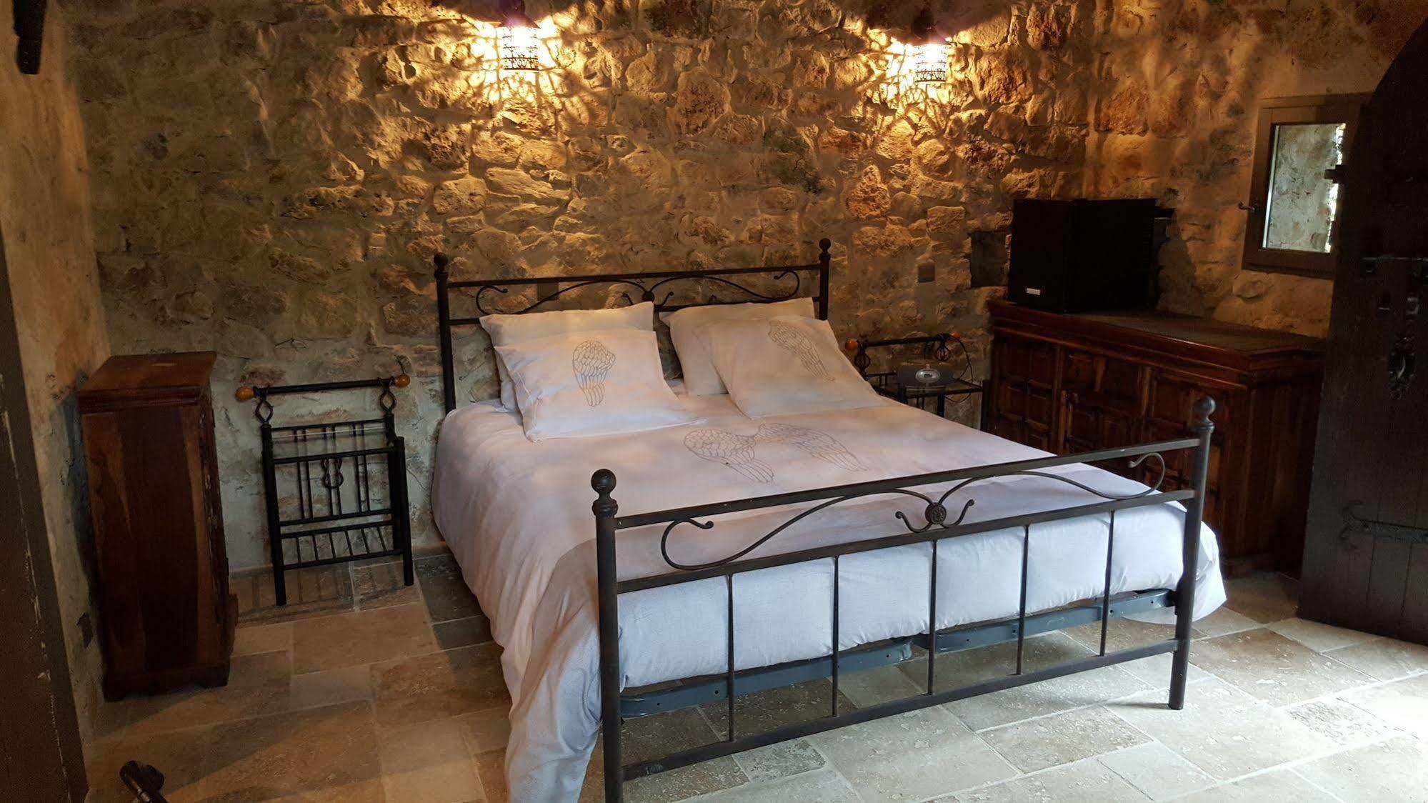 Le Donjon Des Combes Et Son Spa Fayence Exteriör bild