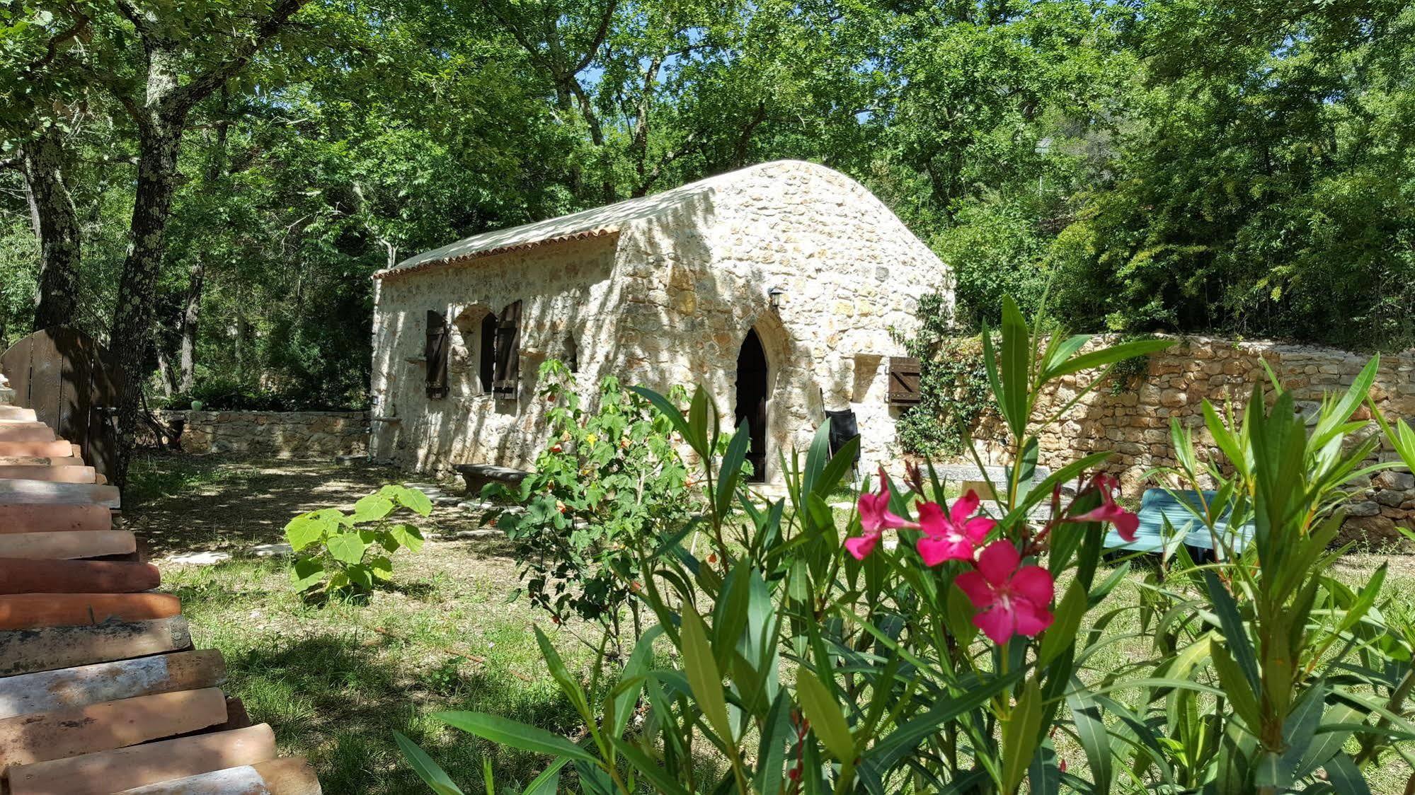 Le Donjon Des Combes Et Son Spa Fayence Exteriör bild