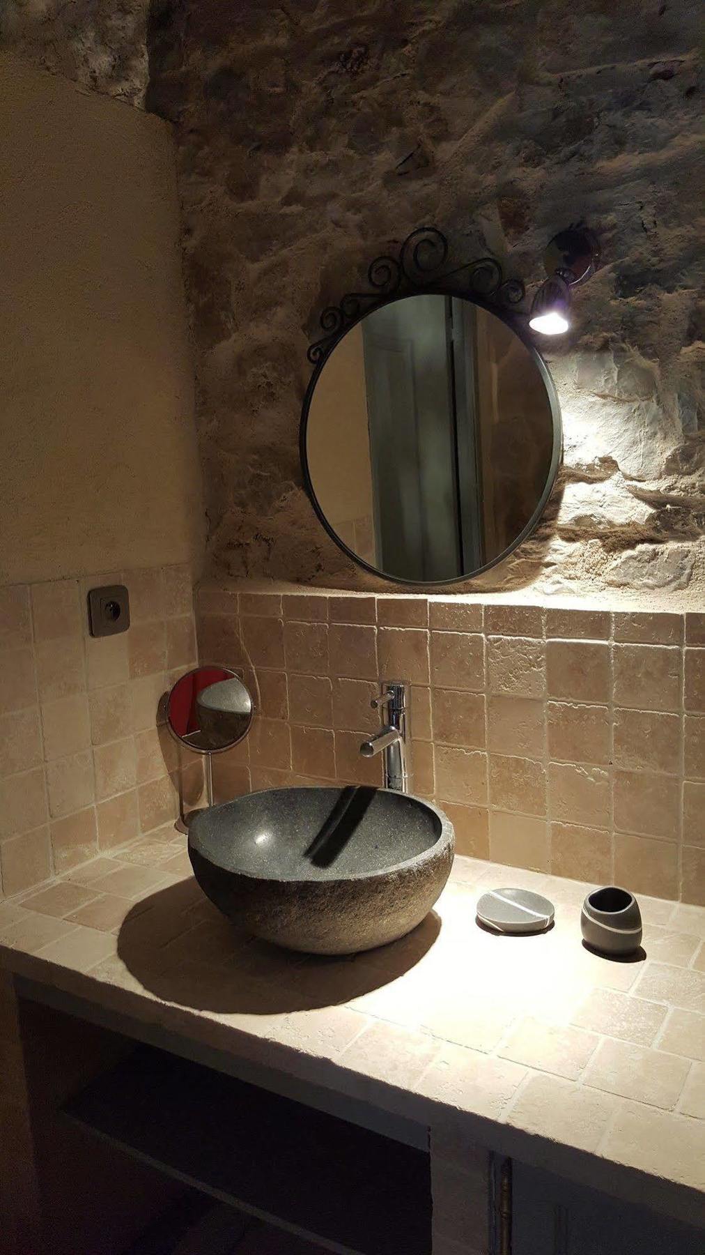 Le Donjon Des Combes Et Son Spa Fayence Exteriör bild