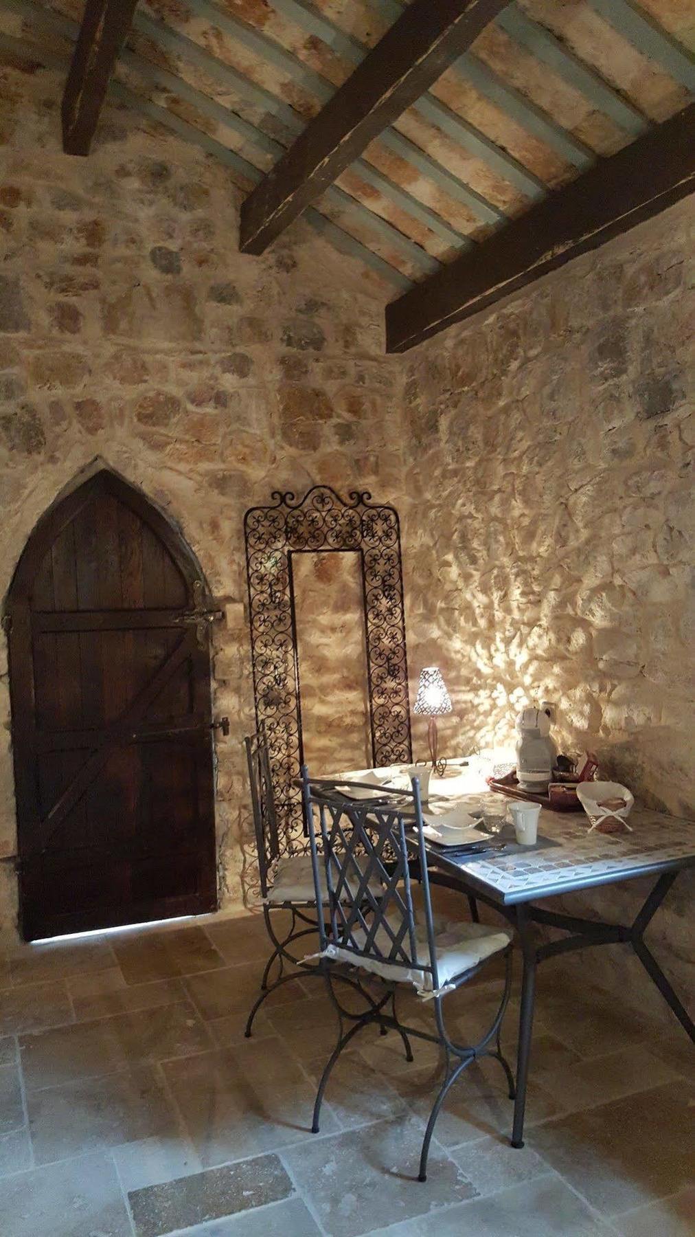 Le Donjon Des Combes Et Son Spa Fayence Exteriör bild
