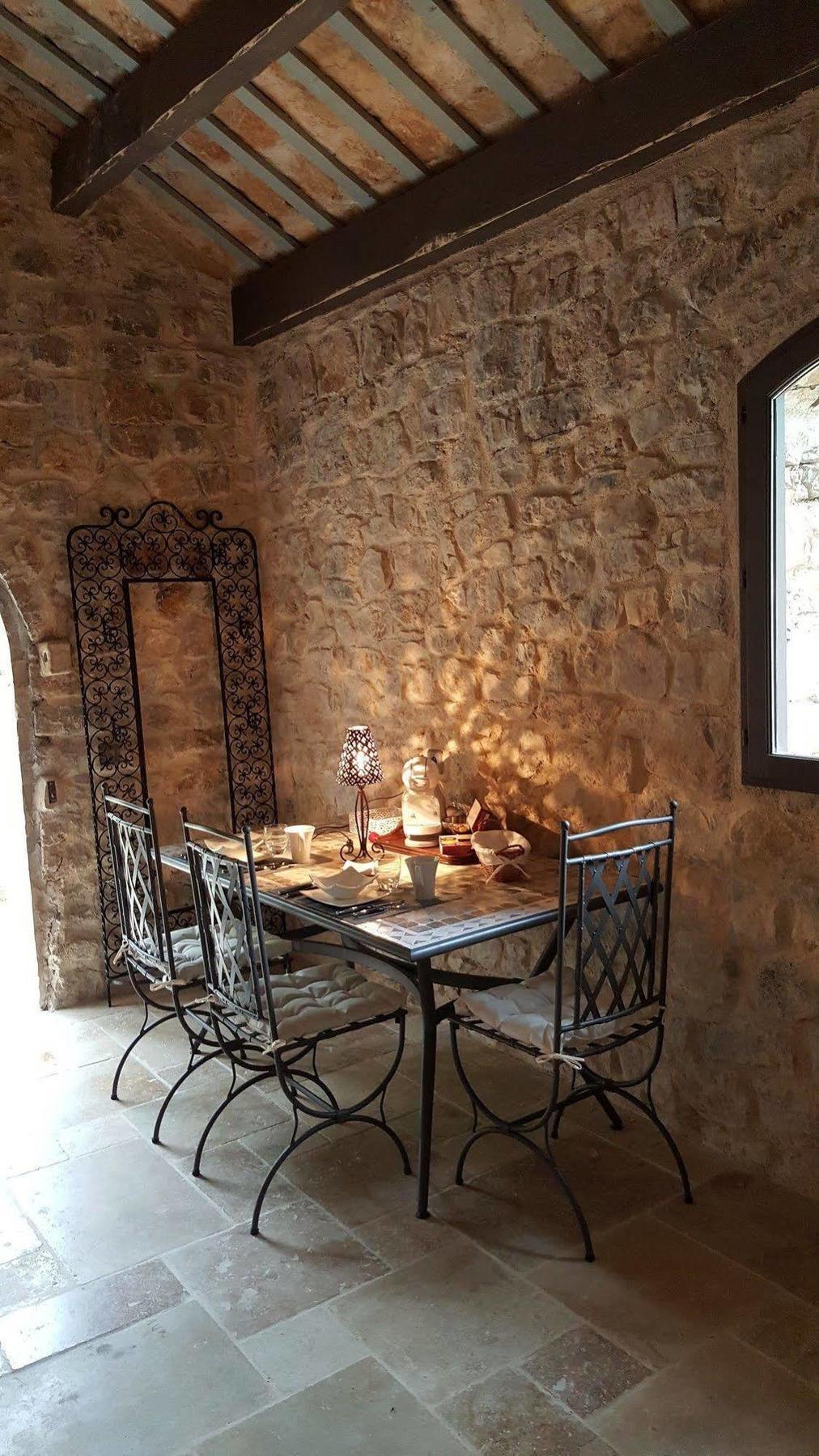 Le Donjon Des Combes Et Son Spa Fayence Exteriör bild